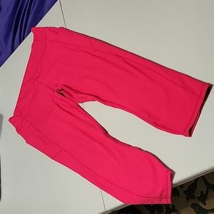 Fabletics XL pink capri leggings